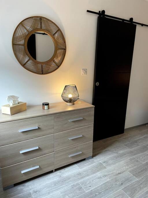 מולאן Bel Appartement Sur Cour Plein Centre Ville Et Parking מראה חיצוני תמונה